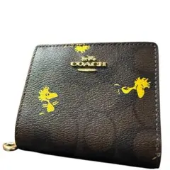 美品✨COACH スヌーピー 二つ折り財布　コラボ　PVC レザー　ブラウン