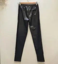 新品未使用　ブラック　薄手生地　サイド　レース　スリムパンツ