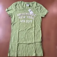 新品Abercrombie & Fitch 緑色 Tシャツ