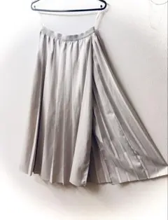 3/8までコメントでお値下！UNIQLO変わりプリーツ上品スリットスカート M