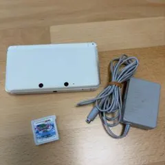 ニンテンドー3DS ホワイト 本体　充電器　ドラゴンクエストXI