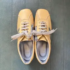 イエロー レースアップ スニーカー 厚底