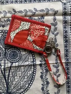 マーブルシュッド marblesudパスケース・赤