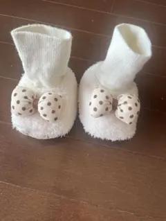 ホワイト フリーススリッパ ドットリボン付き室内シューズ