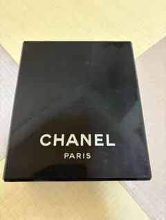 CHANEL 黒いボックス