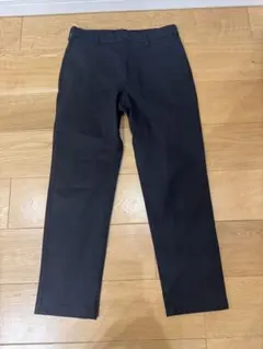 【新品未使用品】ユニクロ　スリムフィットチノ　ブラック　ウエスト73cm