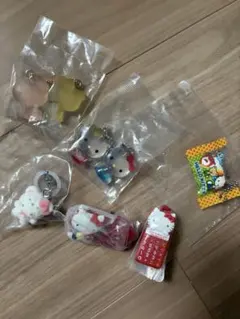 キティガチャ まとめ めじるしアクセサリー ガチャガチャ