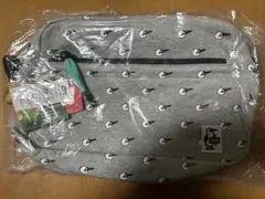 【新品タグ付】CHUMS スモールトラペゾイドショルダー スウェット ブービー