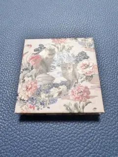 【新品未使用】PAUL&JOE ⭐︎限定⭐︎コンパクト