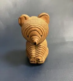 木製クマ型置物 約10cm ストライプ模様