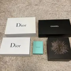 CHANEL、Dior、Tiffany、イブサンローランの箱＆ポーチのサムネイル