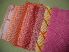 古布正絹絞りはぎれ10枚⑬赤桃橙黄　半幅×20㎝　着物生地リメイク吊るし雛しぼり