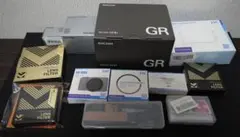 〈美品〉RICHO GR IIIx 本体(保証書付き)＋アクセサリ(3万円以上)