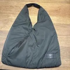 ヤマダヤ　nouer ナイロン ブラック スリングバッグ