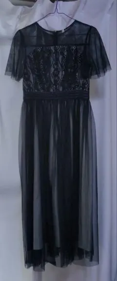 【匿名配送、即購入可】【2月1日まで出品】パーティドレス　クリーニング済み