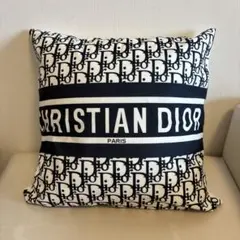 CHRISTIAN DIOR クッションカバー 45cmノベルティ グレー - メルカリ