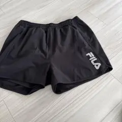 FILA ブラック ハーフパンツ