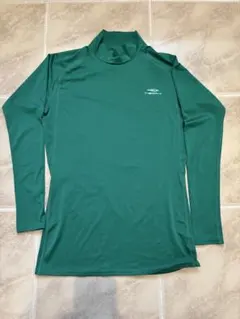 TIGORA グリーン ハイネック インナー