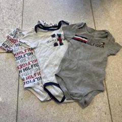 TOMMY HILFIGER ロンパース 3点セット ベビー服のサムネイル