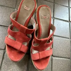 UGG アグ　ウェッジソール 厚底サンダル