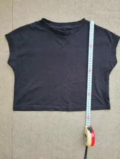 GU 黒 Tシャツ