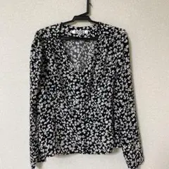 美品！SNIDEL スナイデル 花柄 トップス ブラウス