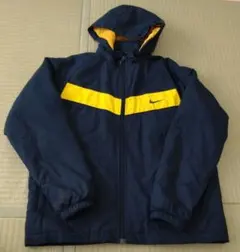140〜150サイズ　中綿ジャケット　ナイキ　キッズMサイズ