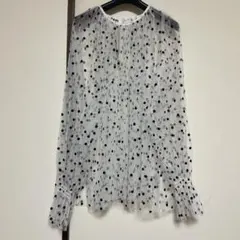 Riche glamour タグ付き　シアーホワイト・ブラックドット柄長袖