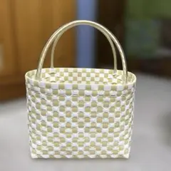 ⚪︎ PPバンド カゴバッグ ホワイト×ベージュ花柄 プラカゴ ハンドメイドバッグ