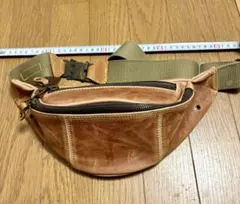 Schott ブラウンレザー ボディバッグ・ウエストポーチ - メルカリ