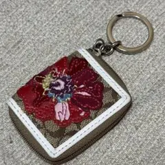 COACH 花柄刺繍 キーリング付き　写真ケース