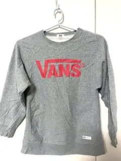 バンス　VANS グレー ロゴ入り トレーナー