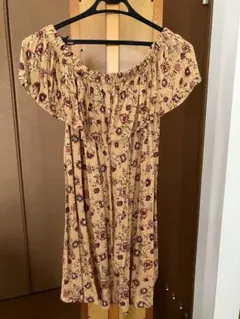 FOREVER 21 花柄 オフショルダー チュニック Sのサムネイル
