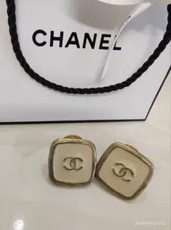 ヴィンテージ　CHANEL スクエア型 イヤリング