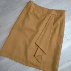 美品インディヴィの膝上スカート