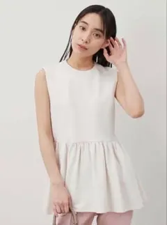 Mila Owen ノースリーブ ペプラム トップス アイボリー0 フリルのサムネイル