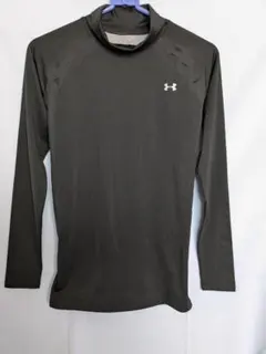 アンダーアーマーのインナー　テニスウェア　黒