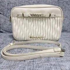 jillbyjilstuart パフィーポシェット アイボリー