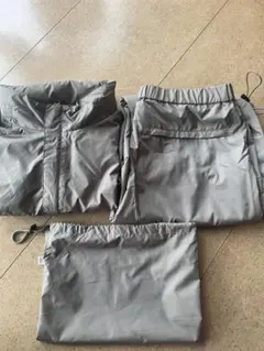 ユニクロ　ランニングウェア　ジャージ　ウォーキング　フード　巾着付き