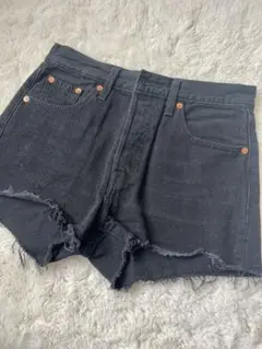 Levi's ブラックデニムショートパンツ　w25