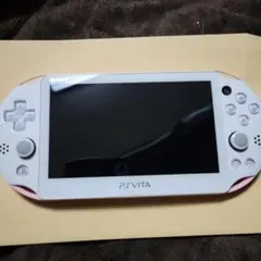 【中古】PSvita PCH-2000【メモリーカード3種類+オマケ付】