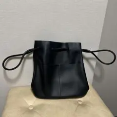 黒いバケットバッグ 合成皮革　3way