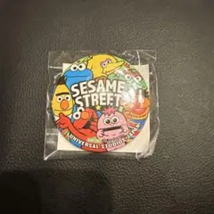 【新品・未使用】USJ　缶バッチ　セサミストリート