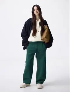 GU ヘビーウェイトスウェットバレルレッグパンツ　ダークグリーン丈標準　M新品