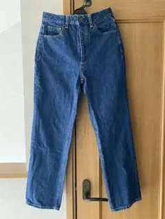GU ハイウエスト ストレートジーンズ