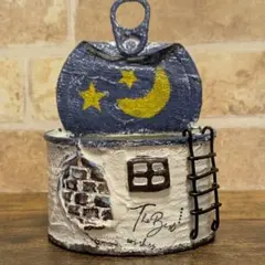 リメ缶　漆喰風　レンガのお家シリーズ　夜景　月星　縦丸型