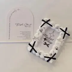 訳ありB8 ホイップデコ硬質トレカケース　うねうね♡ホワイトブラックリボン