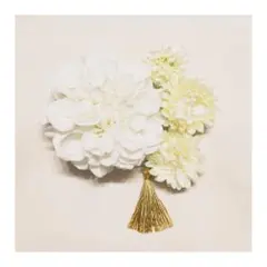 成人式　結婚式の着物　振袖　に♡和装髪飾り　ホワイト　白