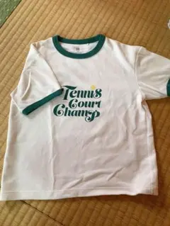 【美品】UNIQLO キッズ　Tシャツ 120