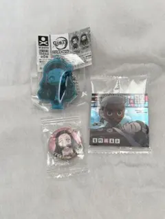 鬼滅の刃 竈門禰豆子　ここみえ、ウエハース、缶バッジ3点セット